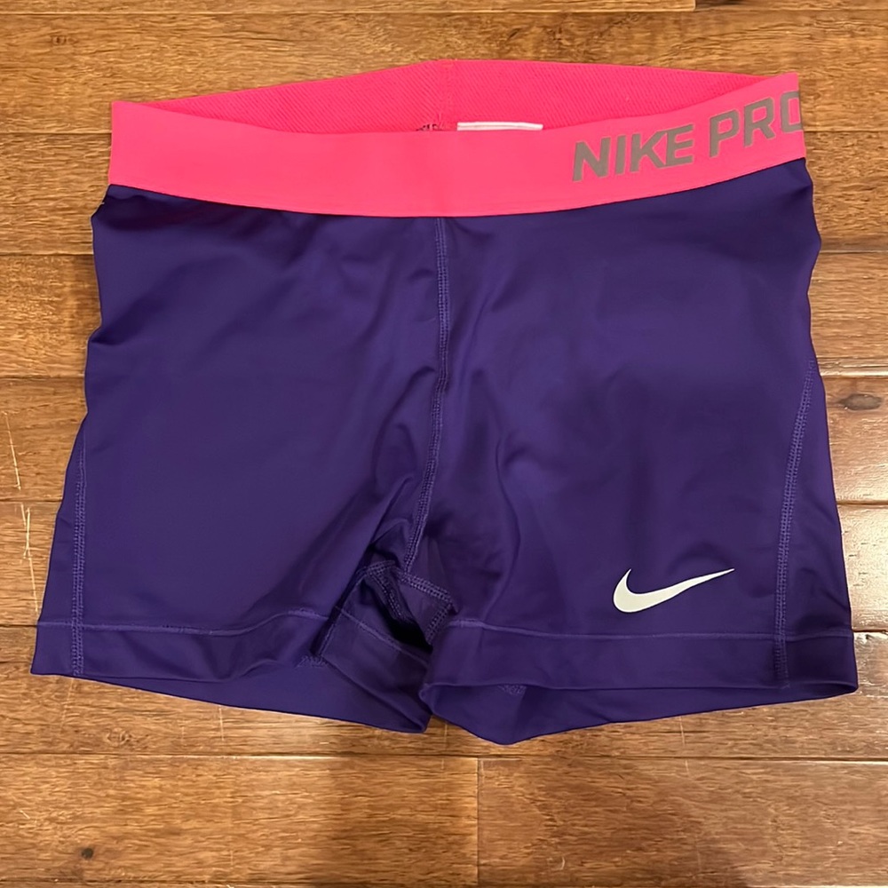 Nike Pro Spandex Shorts 2.5 inch Inseam purple/pink